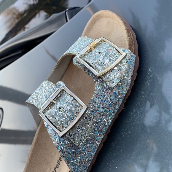 Women’s shoes - Picture 2 of 2